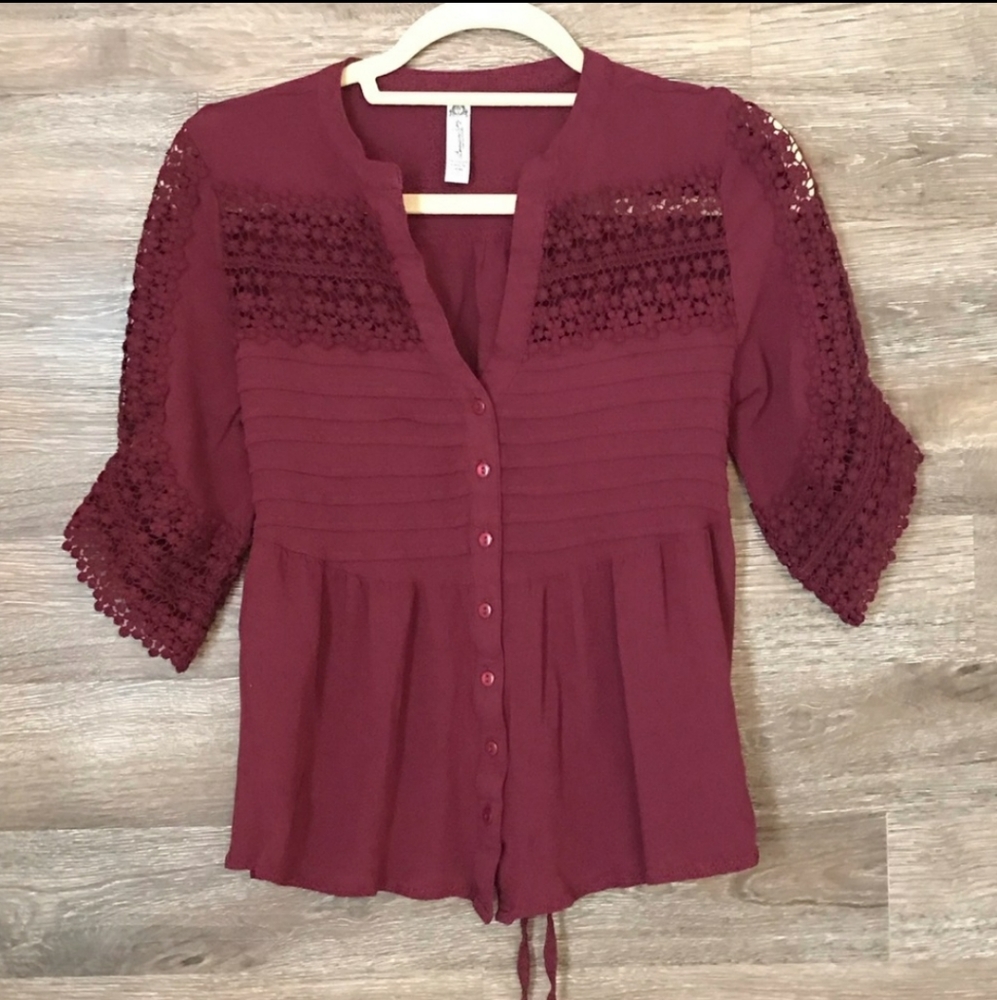 American Rag button-down/lace v-neck blouse S